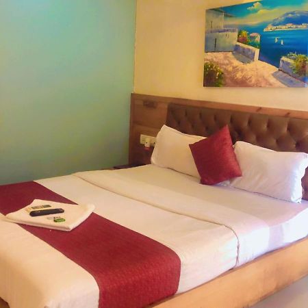 Grandeur By Avion Palace Near T2 International Airport Bombaim Exterior foto