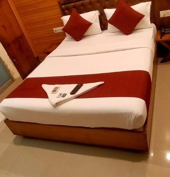 Grandeur By Avion Palace Near T2 International Airport Bombaim Exterior foto
